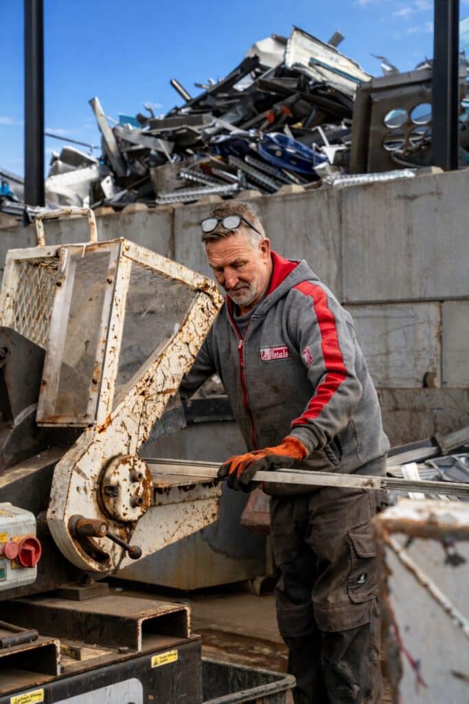 Meneer levert Aluminium in